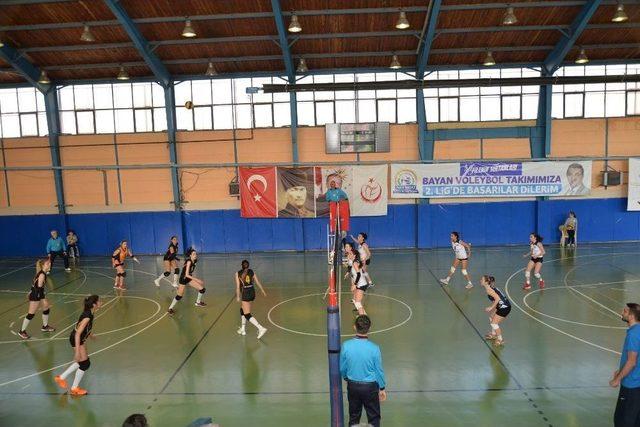 Bozüyük Bld. İdman Yurdu - Vakıfbank : 1-3