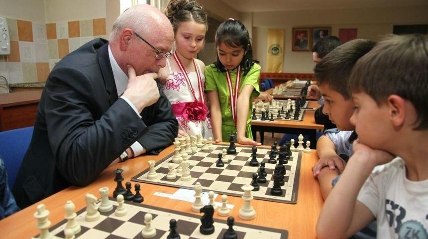 Odunpazarı Belediyesi&rsquo;nden "yeni Yıla Merhaba Satran&ccedil; Turnuvası"