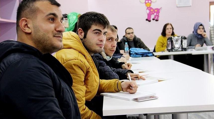 Engelli Adaylar Sınava Hazırlanıyor