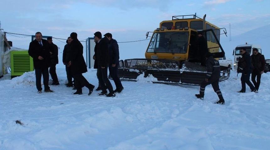 &Ccedil;aldıran Kayak Merkezinde Kar Sıkıştırma &Ccedil;alışması