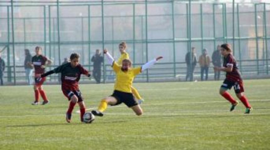 Malatya Bayanlar Spor Gruptaki İlk Yenilgisini Aldı