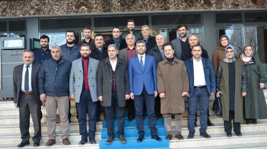 Ak Parti Yeşilyurt İl&ccedil;e Başkanı Yal&ccedil;ınkaya Mazbatasını Aldı