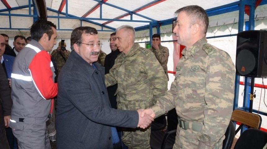 Şehit Asker İ&ccedil;in Sarıkamış&rsquo;ta Taziye &Ccedil;adırı Kuruldu