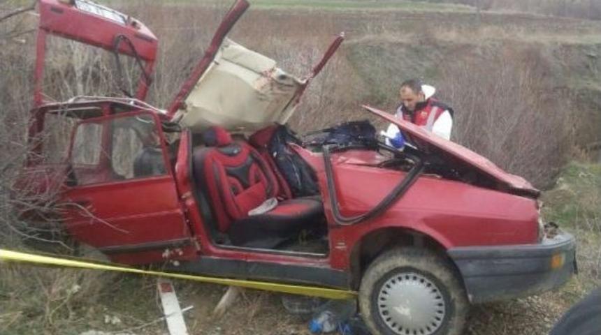 &Ccedil;orum&rsquo;da Trafik Kazası: 2 &Ouml;l&uuml;