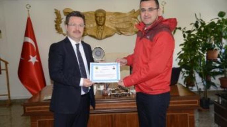 İran Heyetine Tıbbi M&uuml;dahale Eden Teğmene &Ouml;d&uuml;l