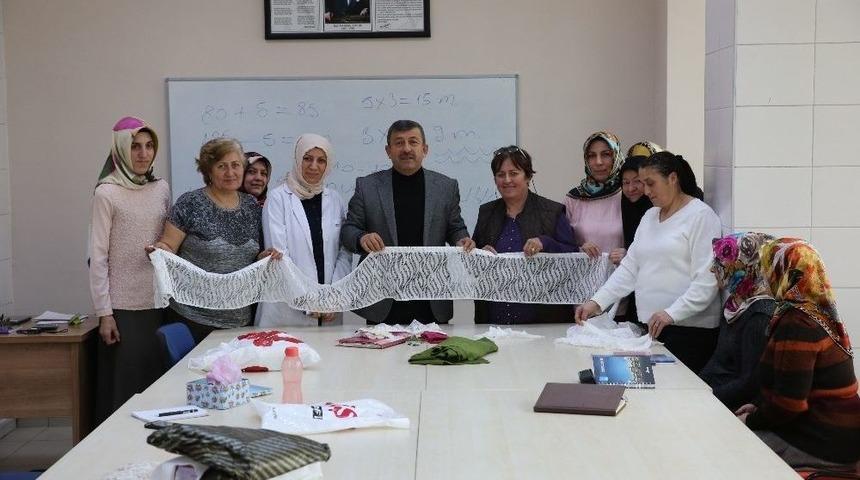 Darıcalı Kadınlardan Belediyenin Kurslarına Yoğun İlgi