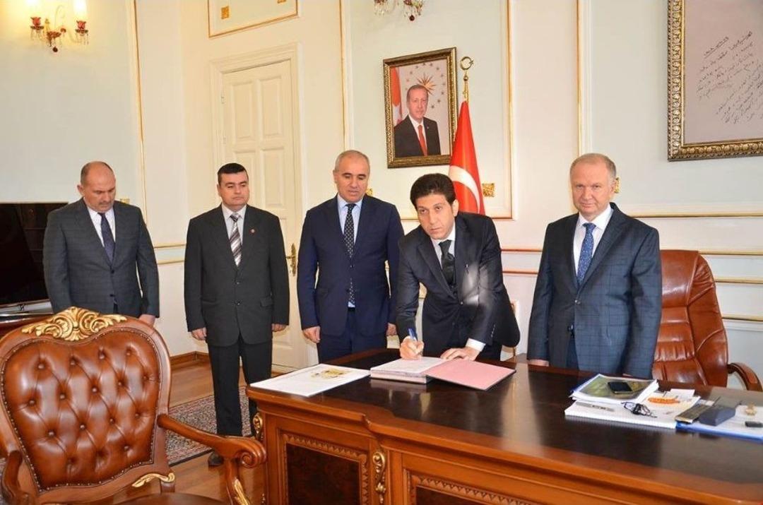 &Ccedil;orlu Anadolu İmam Hatip Lisesi&rsquo;ne Uygulama Camisi Yapılacak