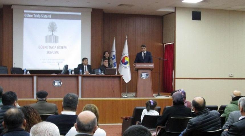 Aydın&rsquo;da Bitki Koruma &Uuml;r&uuml;nleri Ve G&uuml;bre Takip Sistemi Bilgilendirme Toplantısı Yapıldı