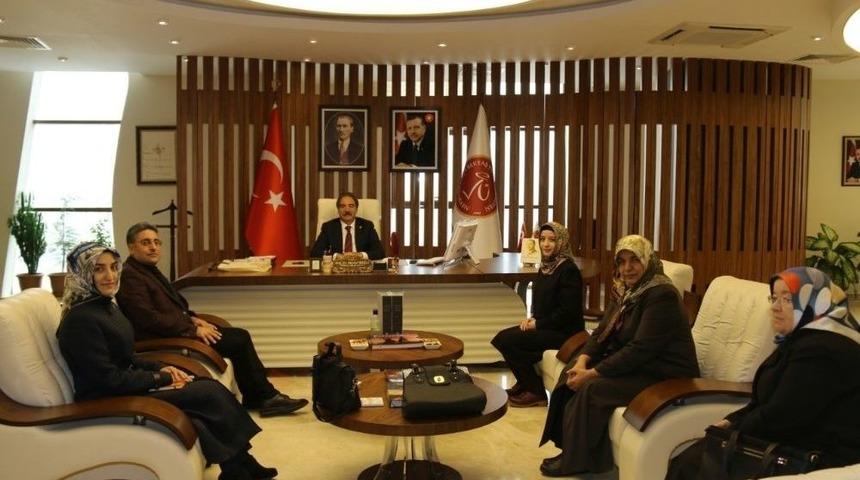 Ak Parti Kadın Kolları Başkanı Bilgi&ccedil;, Rekt&ouml;r Bağlı&rsquo;yı Ziyaret Etti