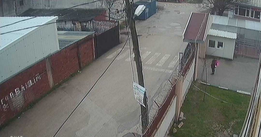 (&ouml;zel Haber) Son Olarak Okulun Kamerasına Takıldı.... G&ouml;z&uuml; Yaşlı Baba 10 G&uuml;nd&uuml;r Kayıp Liseli Kızını Arıyor