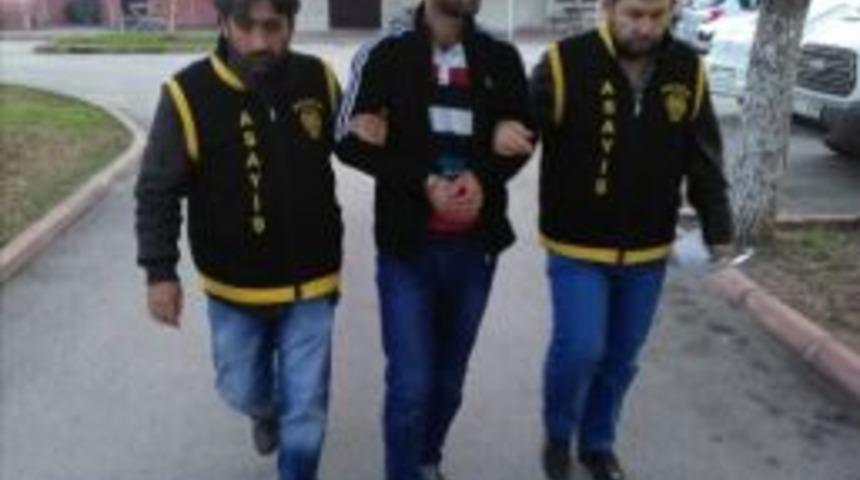 Banka Soymak İsterken Su&ccedil;&uuml;st&uuml; Yakalanan Zanlı Su&ccedil; Makinesi &Ccedil;ıktı