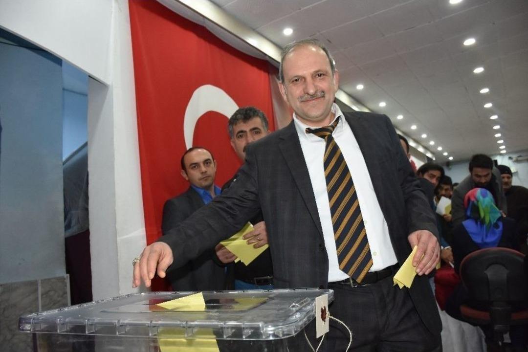 Başkan Demirel, G&uuml;ven Tazeledi