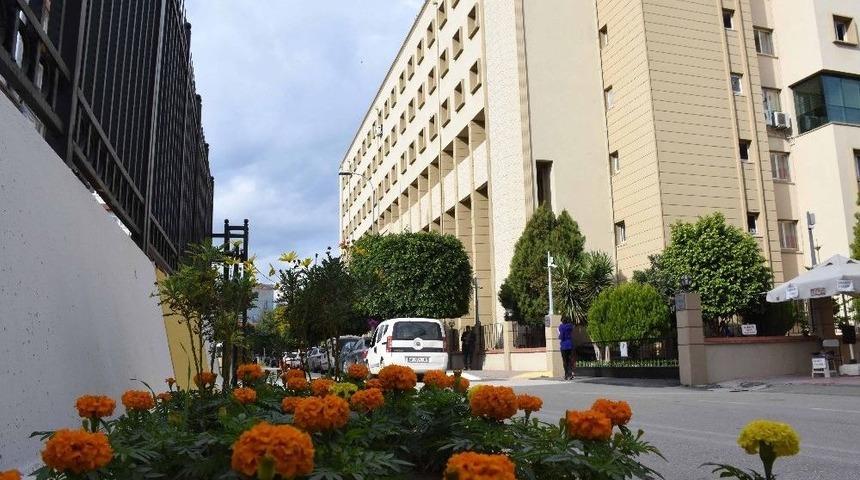 Adliye &Ccedil;evresi &Ccedil;i&ccedil;ek Bah&ccedil;esi