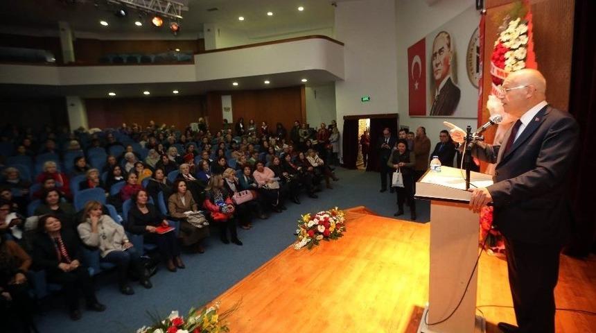 Chp Yenimahalle İl&ccedil;e Kadın Kolları Olağan Kongresi Yapıldı