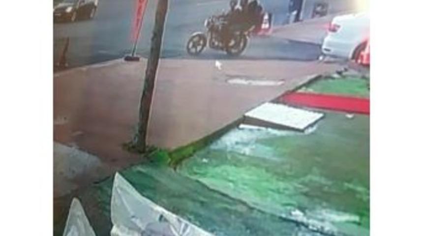 G&uuml;nd&uuml;z Vakti Motosiklet &Ccedil;alan 3 Hırsız Kayıplara Karıştı