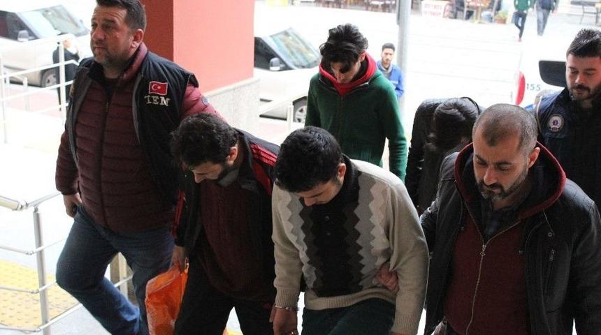 Deaş &Uuml;yesi Olduğu İddia Edilen Suriye Uyruklu 4 Kişi Adliyeye Sevk Edildi