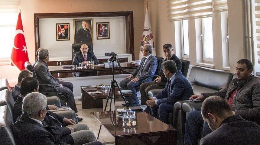 Ustaoğlu, Birim M&uuml;d&uuml;rleriyle Bir Araya Geldi