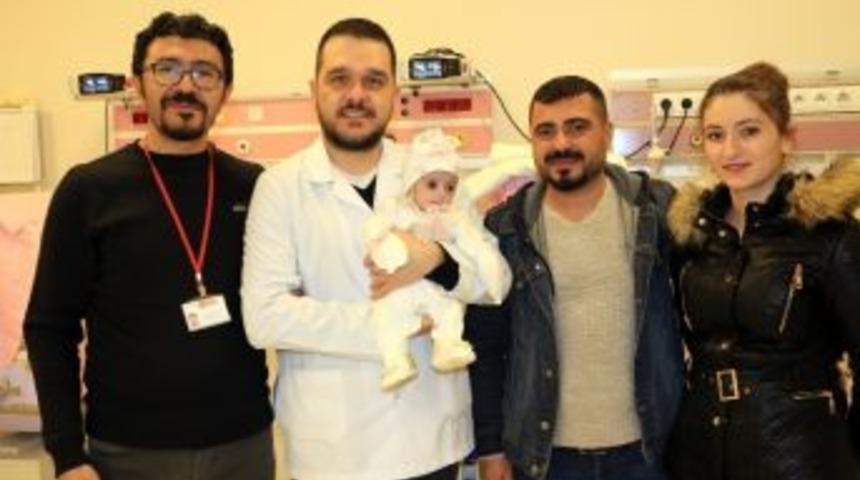 Makatı Ve Yemek Borusu Kapalı Olarak D&uuml;nyaya Doğan Bebek Yeniden Yaşama Tutundu