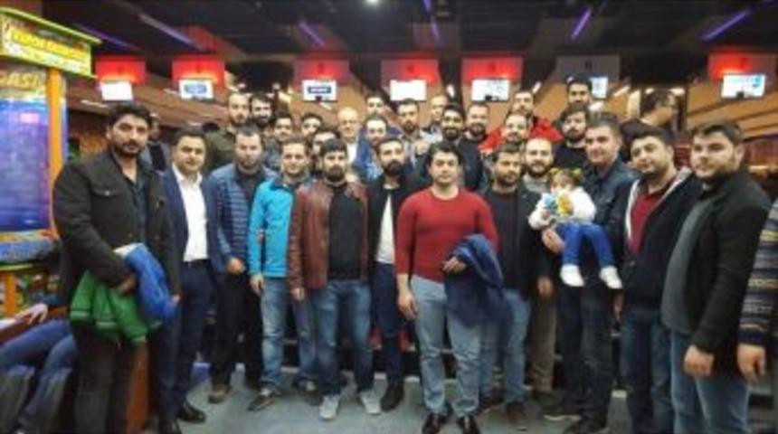 Acil Tıp Teknisyenleri Bowling İle Stres Attı