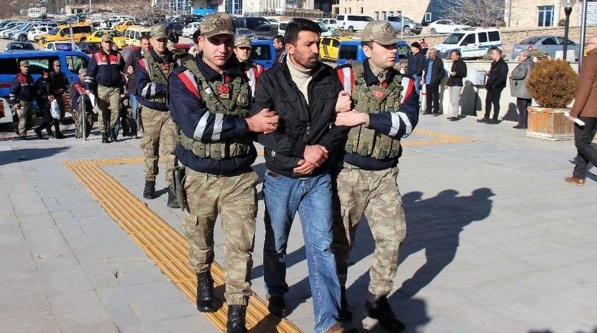 Elazığ&rsquo;da Pkk/kck Operasyonu: 6 Ş&uuml;pheli Adliyeye Sevk Edildi