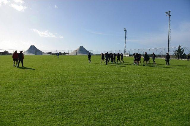 Lara Arıtma Futbol Sahası Eskişehirspor’u Ağırladı