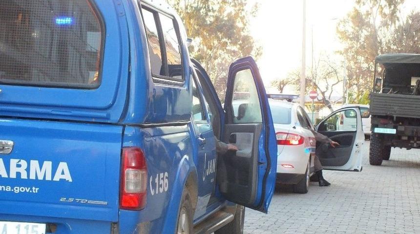 Mersin&rsquo;de Uyuşturucu Operasyonu: 20 G&ouml;zaltı