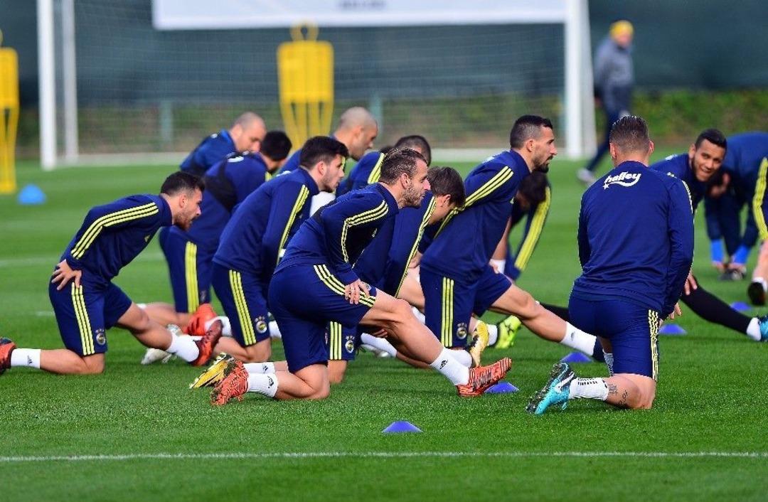 Fenerbah&ccedil;e&rsquo;de Josef Antrenmanı Yarıda Bıraktı