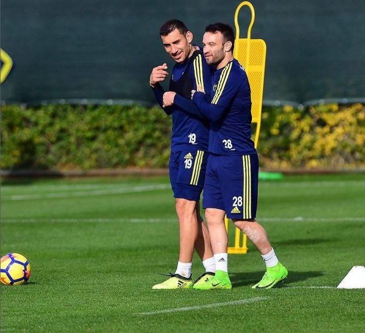 Fenerbahçe’de Josef Antrenmanı Yarıda Bıraktı G4