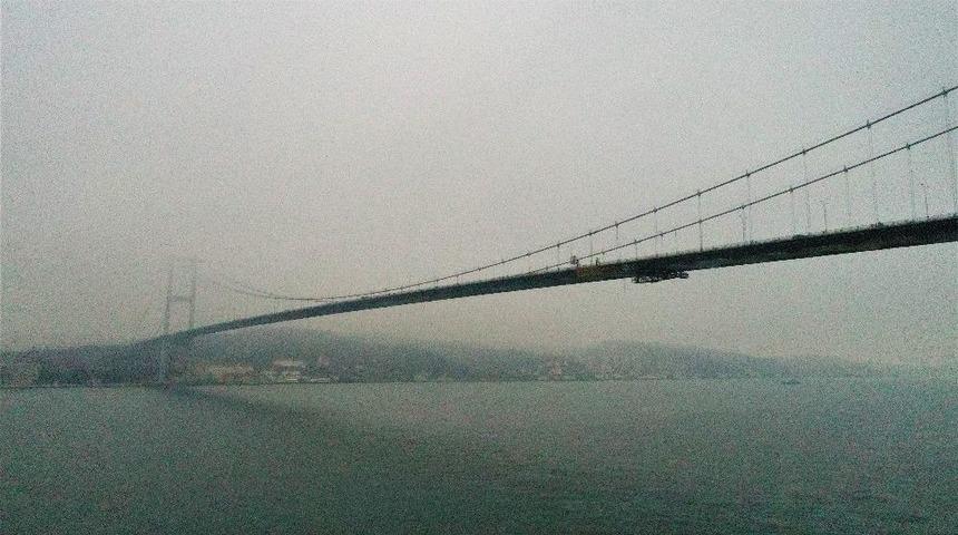 (&ouml;zel Haber) Sis Altındaki 15 Temmuz Şehitler K&ouml;pr&uuml;s&uuml; Havadan G&ouml;r&uuml;nt&uuml;lendi