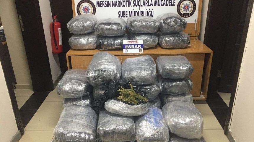 Kamyondaki Özel Dolaptan 164 Kilo Esrar Çıktı