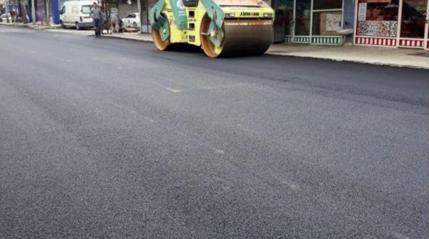 Eski Sanayi Sitesinde Asfalt Kaplama &Ccedil;alışmaları Devam Ediyor