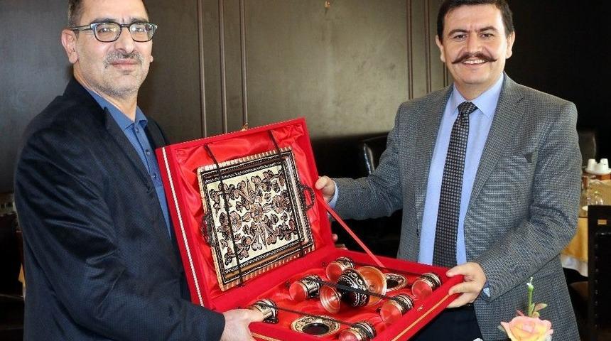 Vali Arslantaş: "herkes Bizim Birinci Sınıf Vatandaşımız Ve Aynı Hizmeti Hak Ediyor"