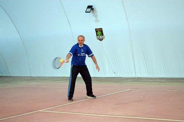 Didim Tenis Akademisi, Didimlileri Tenisi Öğretecek