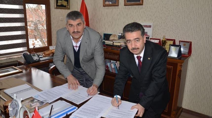 G&uuml;ny&uuml;z&uuml; Belediyesinde Sosyal Denge Tazminatı S&ouml;zleşmesi İmzalandı