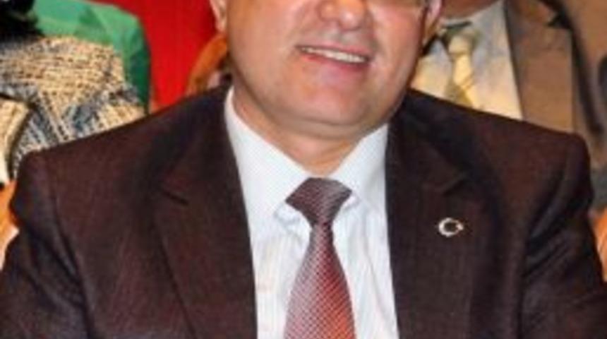 Karakaya&rsquo;dan &Ccedil;alışan Gazeteciler G&uuml;n&uuml; Mesajı