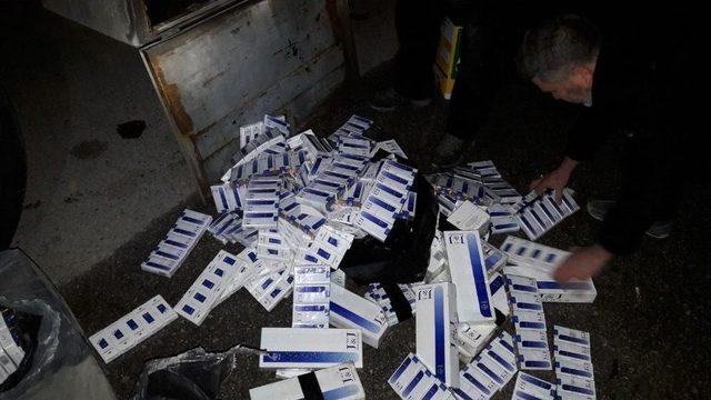 Çekicinin Römorkunda 3 Bin 240 Paket Kaçak Sigara Ele Geçirildi