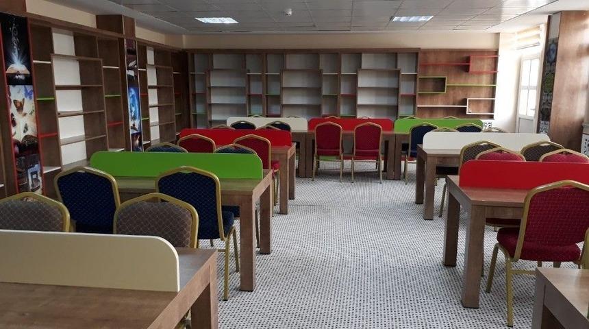 Okul K&uuml;t&uuml;phanesi İ&ccedil;in Kitap Kampanyası Başlatıldı