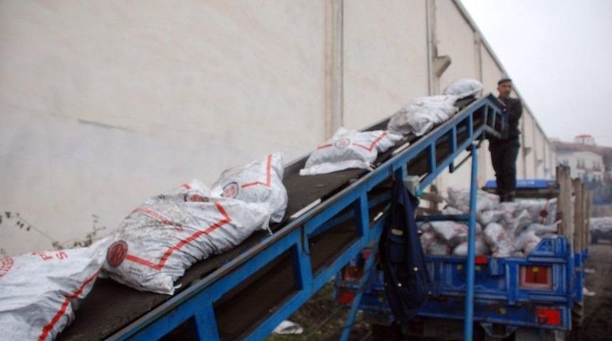 Tokat&rsquo;ta 3 Bin 500 Aileye 1.5 Ton K&ouml;m&uuml;r Yardımı