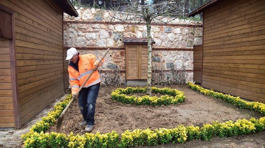 Eserler Peyzaj &Ccedil;alışmalarıyla G&uuml;zelleşiyor