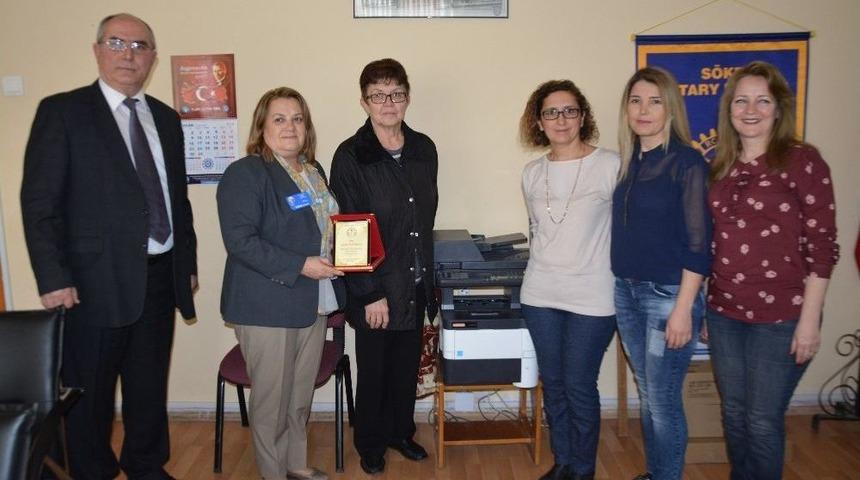 S&ouml;ke Rotary Kul&uuml;p&rsquo;ten Hacı Kazımoğlu İlkokulu&rsquo;na Fotokopi Makinası