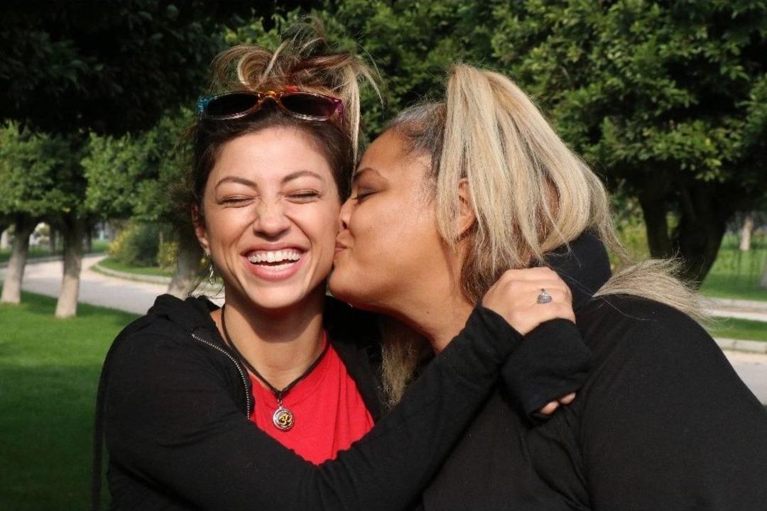 Abd&rsquo;li Askerlere Evlatlık Verilen Kız Kardeşler Kayıp 2 Erkek Kardeşini Arıyor