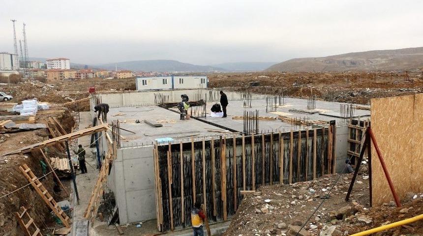 Yeni İtfaiye Binası Y&uuml;kseliyor