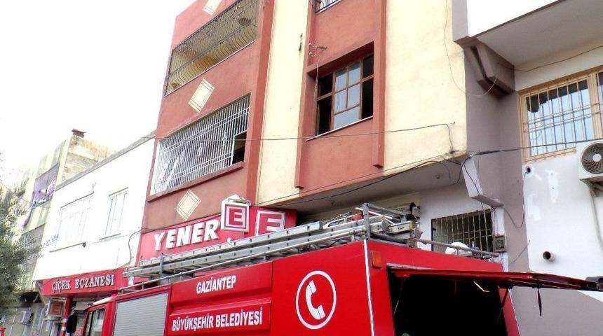 Gaziantep&rsquo;te Yangın: 1 &Ouml;l&uuml;, 3 Yaralı