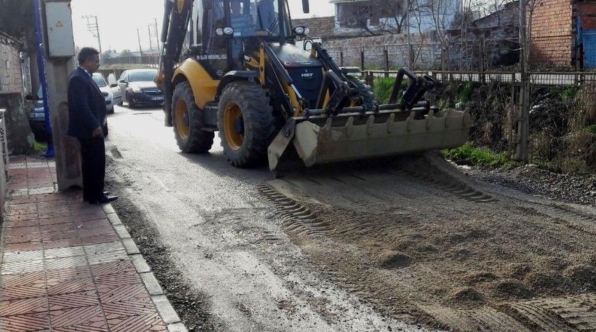 Yunusemre&rsquo;den Fevzi &Ccedil;akmak&rsquo;ta Yol &Ccedil;alışması