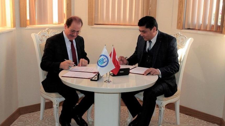 Bayburt &Uuml;niversitesi İle Afganistan Jawzjan &Uuml;niversitesi Arasında İşbirliği Protokol&uuml; İmzalandı