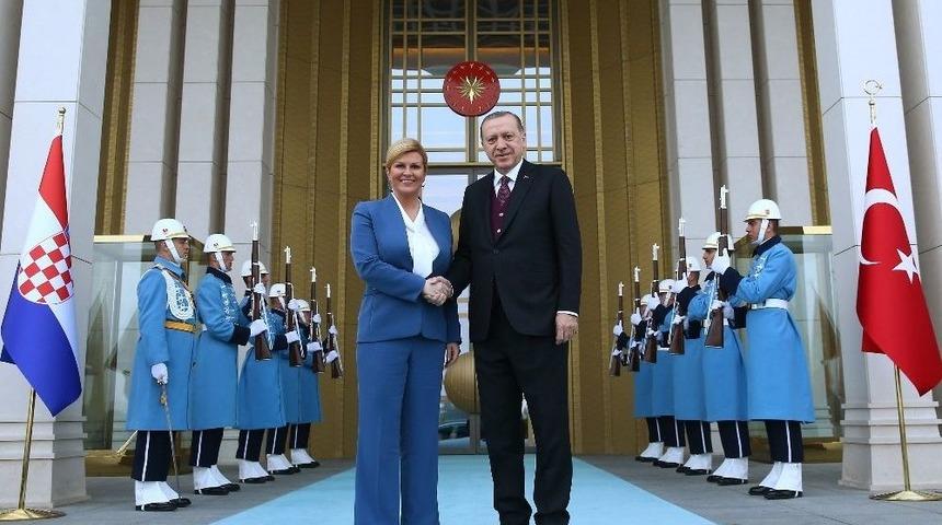 Cumhurbaşkanı Erdoğan, Hırvat Cumhurbaşkanı Kitarovi&ccedil;&rsquo;i Karşıladı