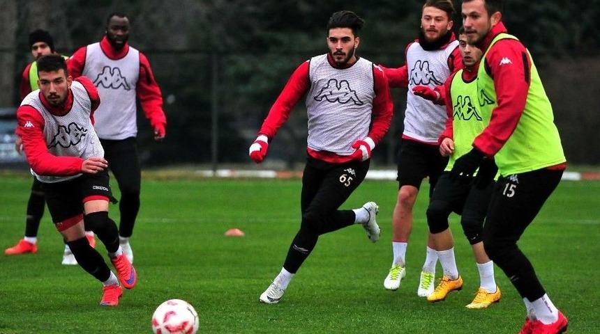 Vali Kaymak, Samsunsporlu Futbolcularla G&ouml;r&uuml;şt&uuml;