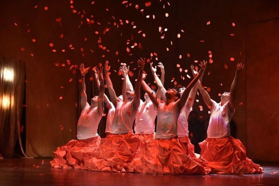 G&uuml;ldestan Balesi G&uuml;m&uuml;şhane&rsquo;de Sahneledi