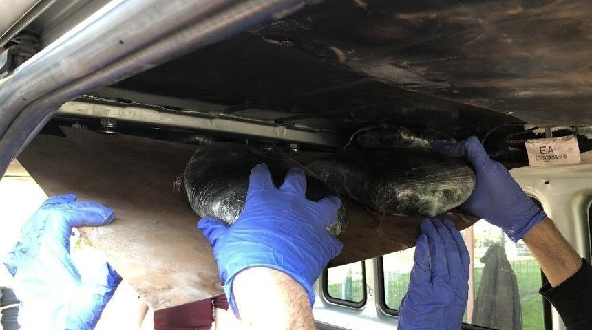 Adana’da 25 Kilo 950 Gram Esrar Ele Geçirildi