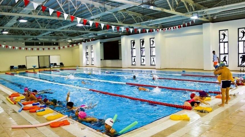 Maltepe’de 4 Yılda 4 Bin Çocuk Yüzme Öğrendi